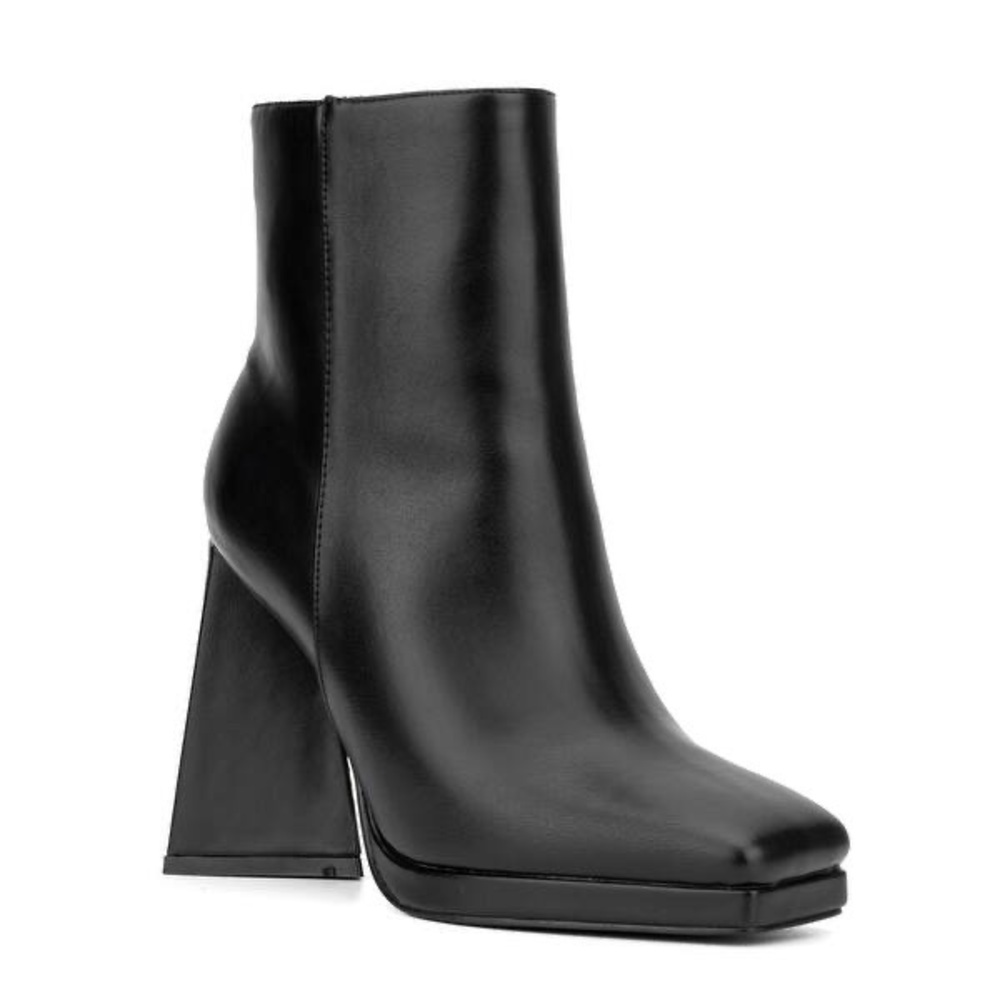 New York & Company Women's Yolana Ankle Boots Size 9 BNIB